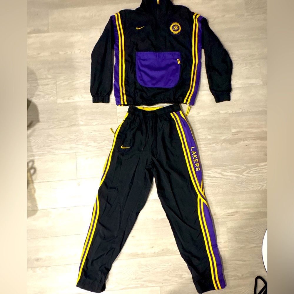 WOMEN’S NIKE X LA LAKERS HALF ZIP PULLOVER JACKET & PANTS